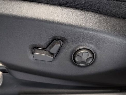 New 2026 Chrysler Voyager LX image 12