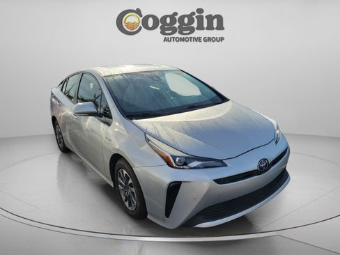 Used 2020 Toyota Prius Limited w/ Premium Convenience Package FWD image 5