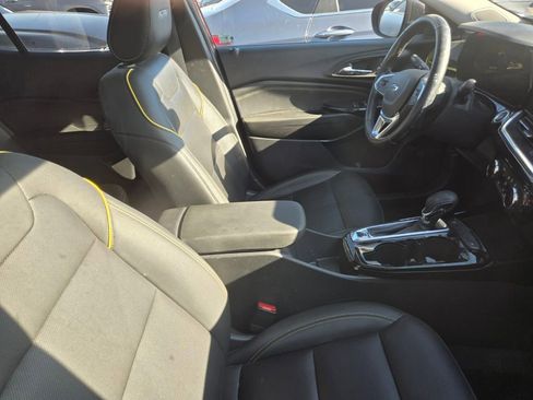 Used 2024 Chevrolet Trax ACTIV image 4