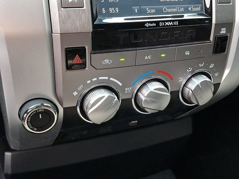Used 2019 Toyota Tundra SR5 AWD/4WD image 16