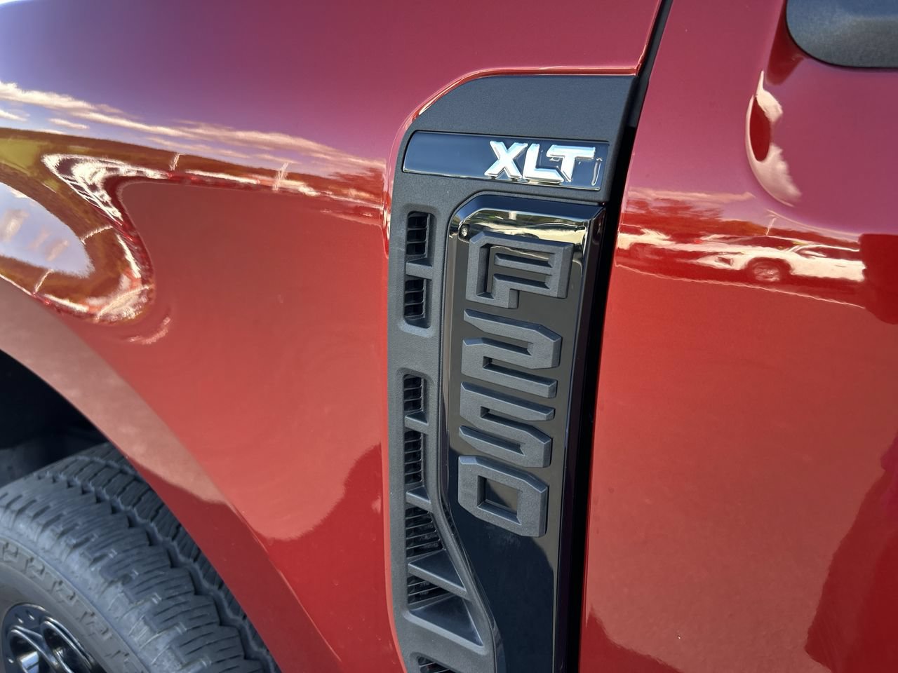 Used 2026 Ford F250 XLT w/ XLT Premium Package AWD/4WD image 13