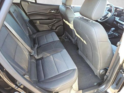 Used 2025 Chevrolet Trax LT w/ LT Convenience Package image 19