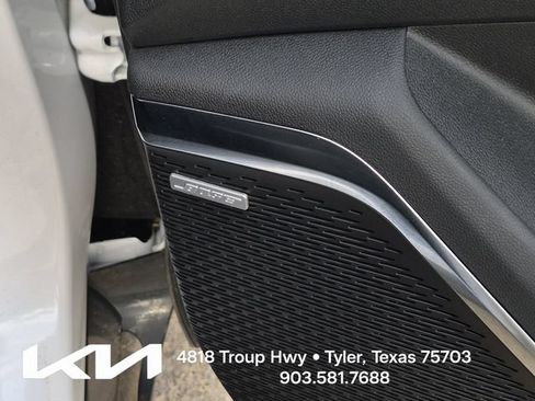 Used 2024 Chevrolet Traverse RS w/ LPO, Floor Liner Package AWD/4WD image 19