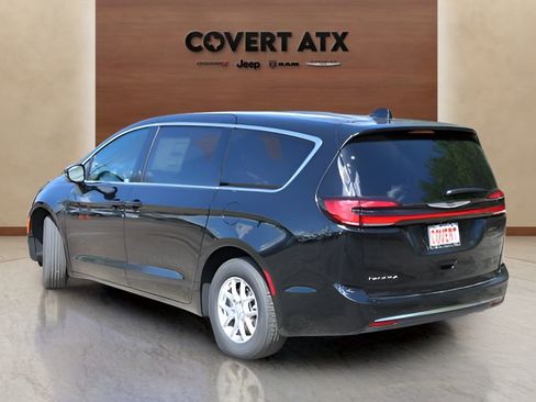 New 2026 Chrysler Pacifica Select FWD image 3