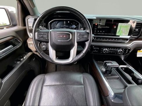 Used 2023 GMC Sierra 1500 SLT w/ SLT Premium Package AWD/4WD image 8