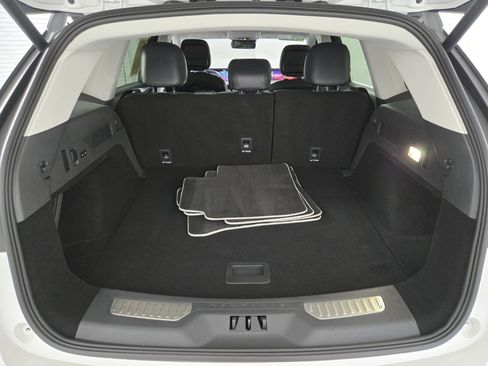 Used 2024 Lincoln Nautilus Reserve w/ Equipment Group 202A image 16