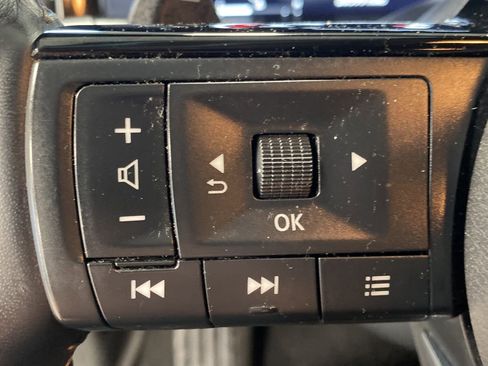 Certified 2024 Nissan Pathfinder Platinum w/ Cargo Package image 9