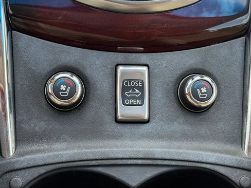Used 2013 INFINITI G37 Convertible w/ Premium Pkg RWD image 13