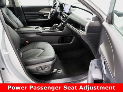 Certified 2025 Toyota Grand Highlander FWD image 40
