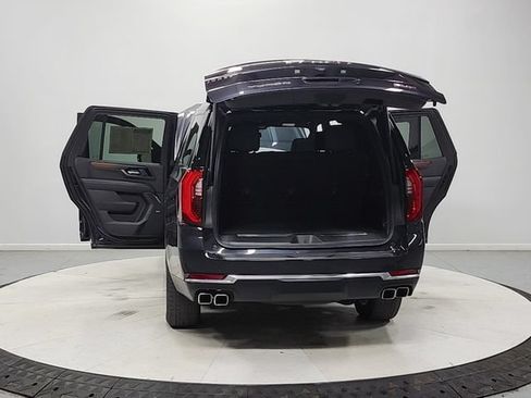 Used 2025 GMC Yukon Denali AWD/4WD image 15