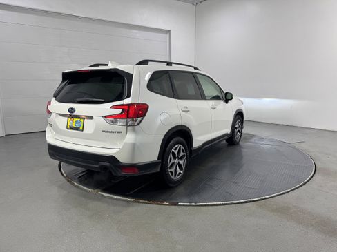 Used 2019 Subaru Forester Premium image 31