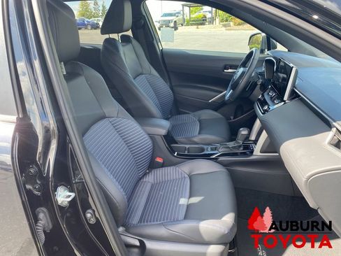 Used 2024 Toyota Corolla Cross AWD Hybrid w/ Convenience Package image 16