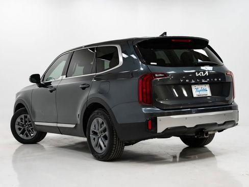 Used 2023 Kia Telluride LX FWD image 31