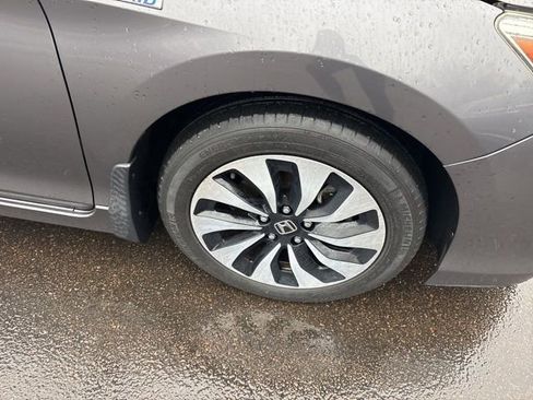 Used 2017 Honda Accord Touring image 32