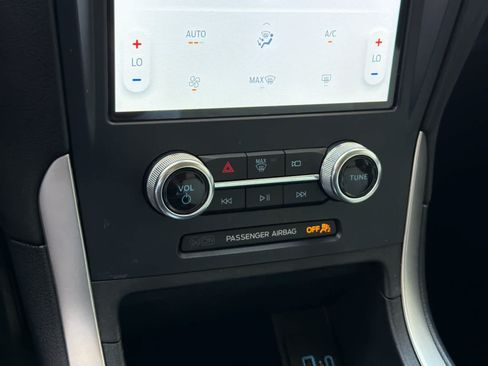 Certified 2023 Ford Edge SE w/ Black Appearance Package AWD/4WD image 19