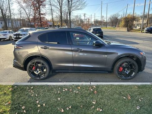 New 2025 Alfa Romeo Stelvio Sprint w/ Veloce Package image 9