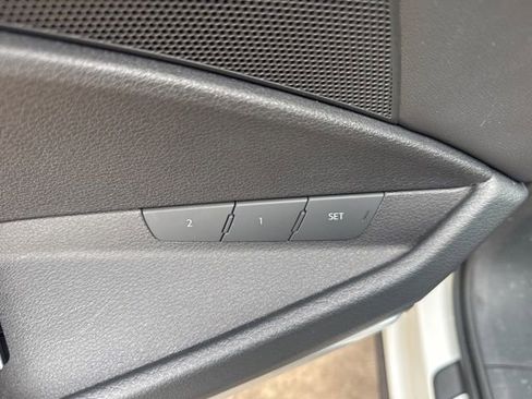 Used 2023 Audi e-tron Premium Plus w/ Premium Plus Package image 14