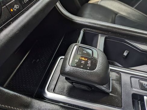 Used 2024 Nissan Pathfinder SL w/ SL Premium Package FWD image 30