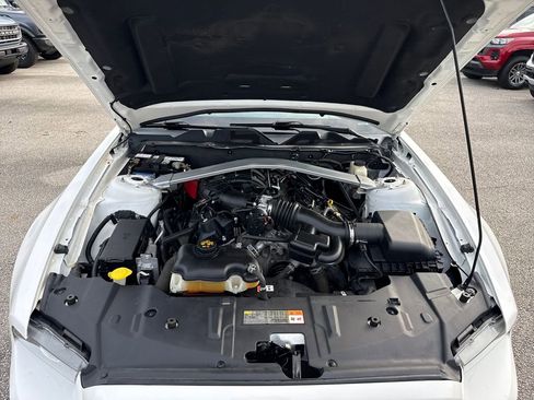 Used 2013 Ford Mustang Premium image 28
