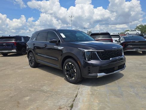 New 2026 Kia Sorento S FWD image 2