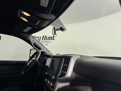 Used 2024 RAM 3500 Tradesman w/ Chrome Appearance Group image 29