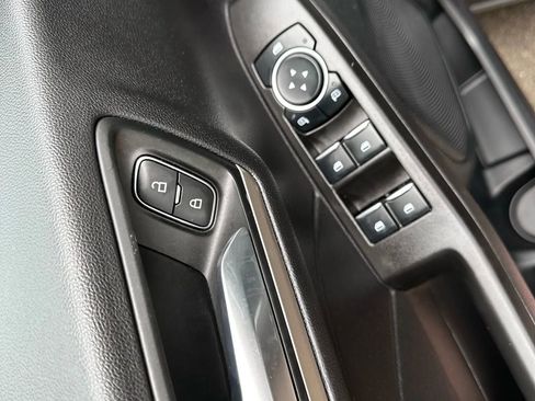 Used 2021 Ford Escape SE w/ SE Sport Appearance Package image 28