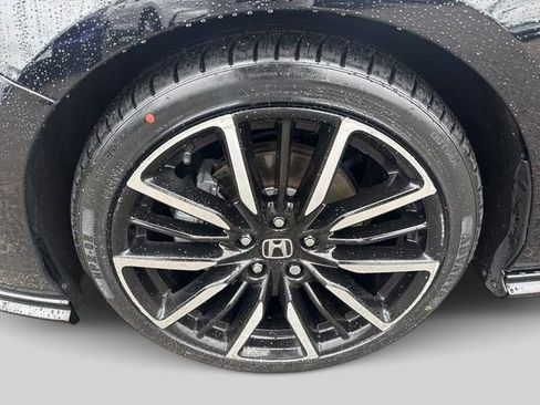 Used 2023 Honda Accord Touring image 2