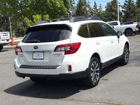 Used 2015 Subaru Outback 2.5i Limited AWD/4WD image 8