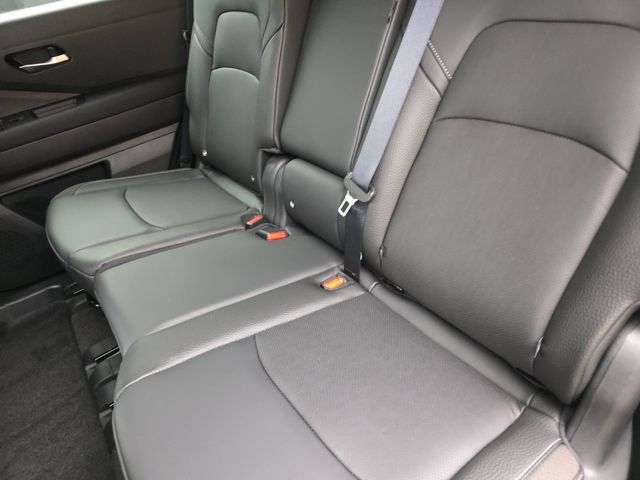 New 2026 Nissan Pathfinder SL FWD image 18