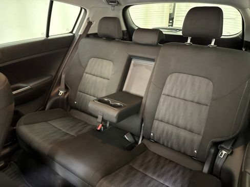 Certified 2022 Kia Sportage LX image 13