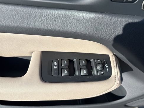 New 2026 Volvo XC60 T8 Plus w/ Protection Package Premier AWD/4WD image 16