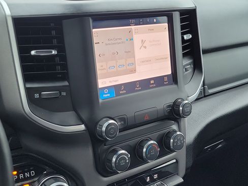 Used 2024 RAM 2500 Big Horn w/ Bed Utility Group image 16