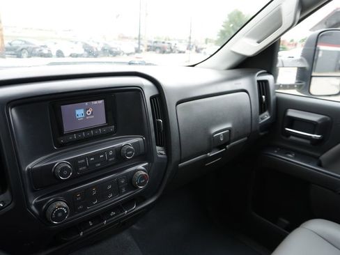 Used 2015 Chevrolet Silverado 2500 W/T w/ Snow Plow Prep Package AWD/4WD image 20