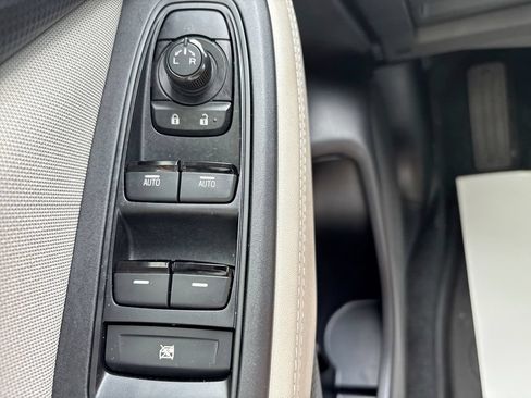 Used 2021 Subaru Forester Premium AWD/4WD image 18