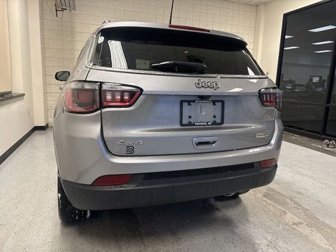 Used 2022 Jeep Compass Latitude image 43