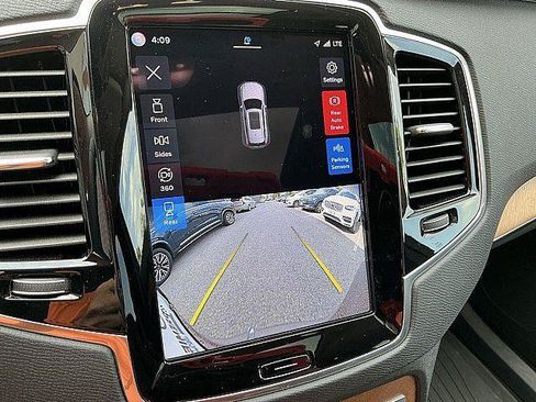 Certified 2023 Volvo XC90 B6 Plus w/ Protection Package Premier AWD/4WD image 27