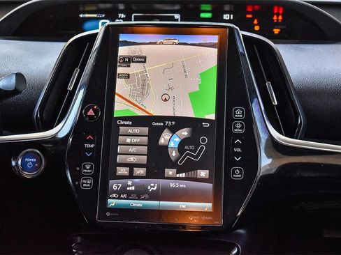 Used 2018 Toyota Prius Prime Premium image 13