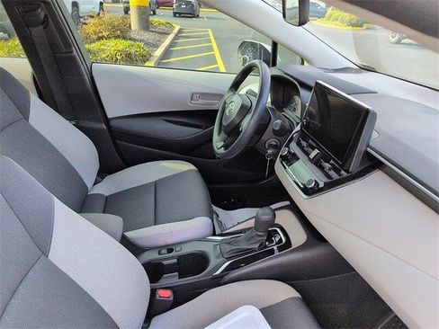 Certified 2024 Toyota Corolla LE image 10