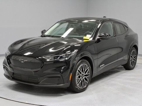 Used 2025 Ford Mustang Mach-E Premium AWD/4WD image 9
