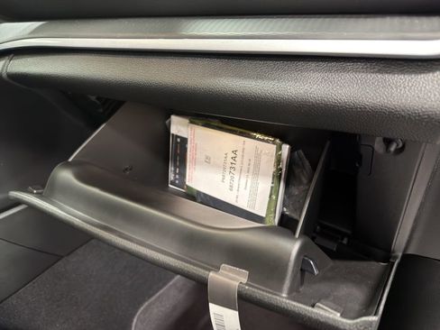 New 2025 Jeep Grand Cherokee Altitude image 17