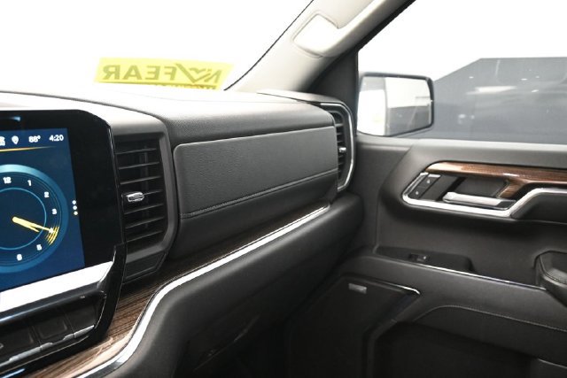Used 2024 Chevrolet Silverado 1500 RST AWD/4WD image 19