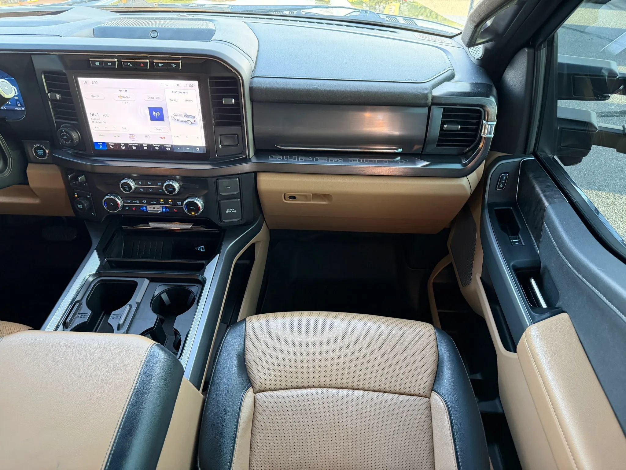 Used 2023 Ford F350 Lariat w/ Lariat Ultimate Package AWD/4WD image 37