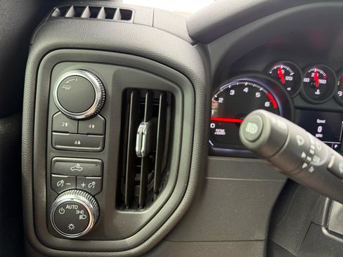 Used 2024 GMC Sierra 3500 Pro AWD/4WD image 11