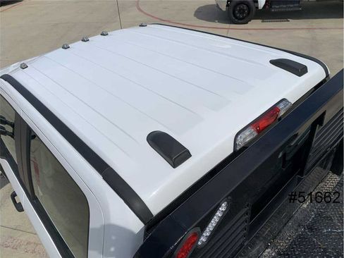 Used 2022 Ford F550 4x4 Crew Cab Super Duty w/ Power Equipment Group image 9