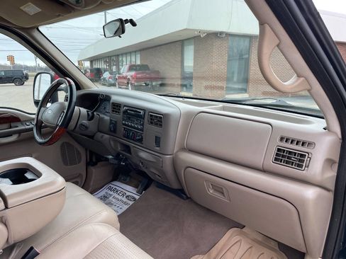 Used 2002 Ford F350 Lariat image 32
