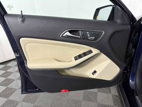 Used 2018 Mercedes-Benz GLA 250 image 9