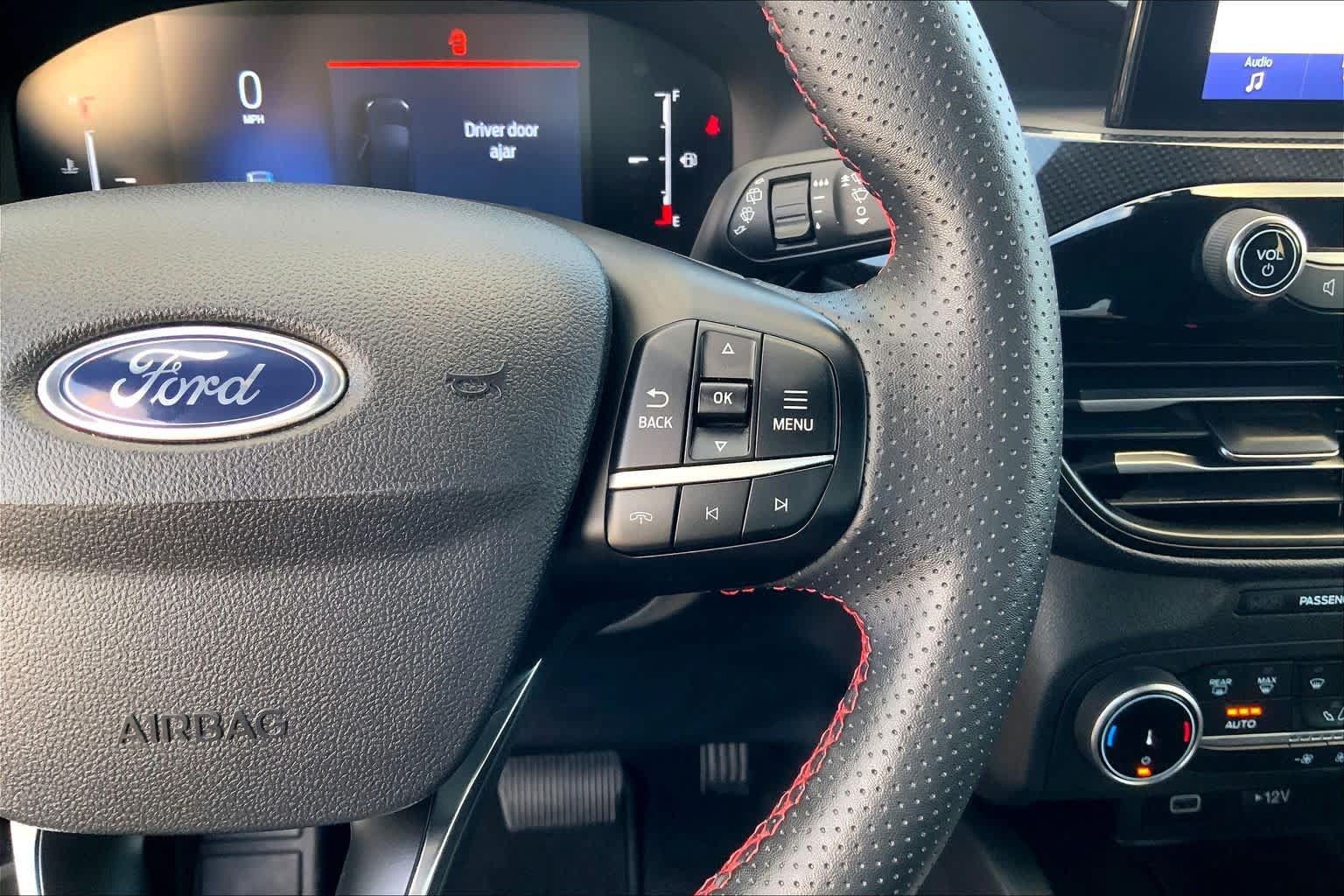 Used 2025 Ford Escape ST-Line FWD image 25