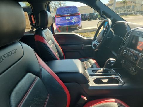 Used 2019 Ford F150 Lariat image 9