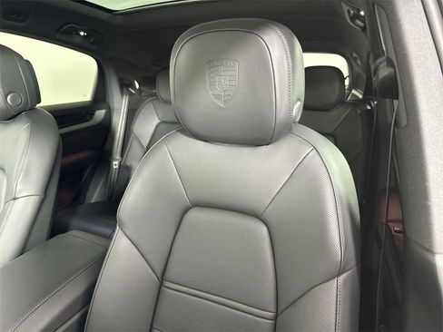 New 2026 Porsche Cayenne S image 41