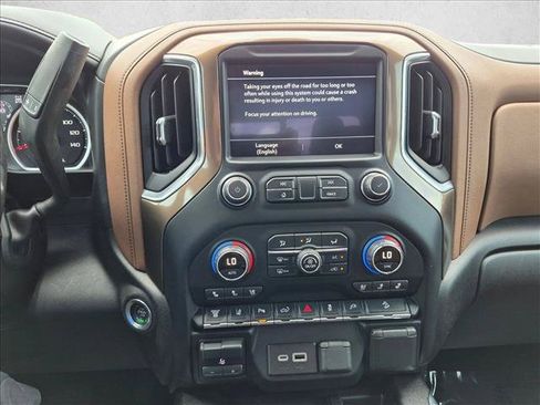 Used 2021 Chevrolet Silverado 2500 High Country w/ Z71 Off-Road Package AWD/4WD image 11